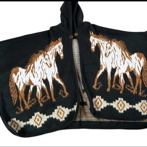 Sisandina Black 100% Wool Hooded Poncho with Horse Design
